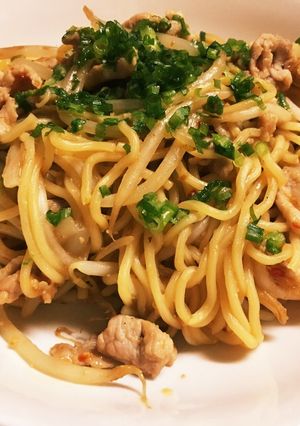 簡単ガッツリ☆ちょいピリ辛味噌焼きそば-レシピのメイン写真