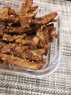 常備菜★ご飯がススム牛蒡の胡麻味噌炒め-レシピのメイン写真