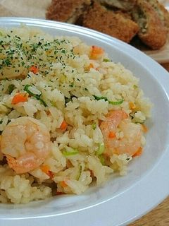 炊飯器で簡単えびピラフ-レシピのメイン写真