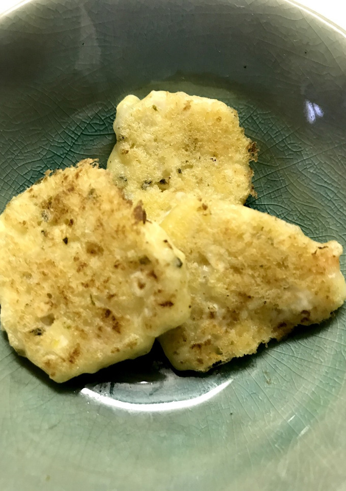 離乳食後期 しらすおかゆの卵黄おやき-レシピのメイン写真