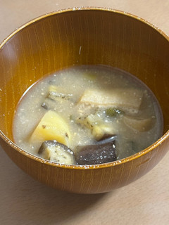 茄子とじゃがいものお味噌汁-レシピのメイン写真