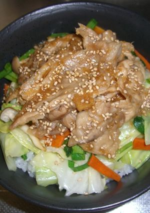 野菜がっつり！豚のしょうが焼き丼。-レシピのメイン写真