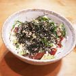 漬けマグロとアボカドのマヨマジック丼