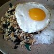 簡単ランチ☆和風食材でガパオご飯