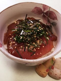 お刺身で簡単★マグロの漬け丼♬-レシピのメイン写真