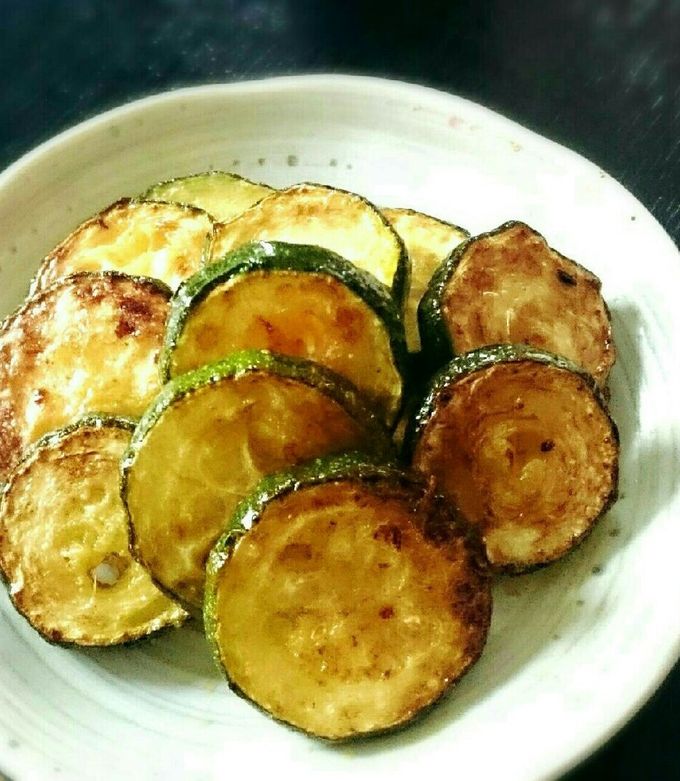 簡単！焼きズッキーニ ガーリック風味 by 幸せまちこ 【クックパッド