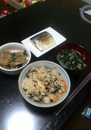 急速でできる！ひじきの炊き込みご飯-レシピのメイン写真
