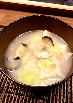 春キャベツの白いコンソメスープ-レシピのメイン写真