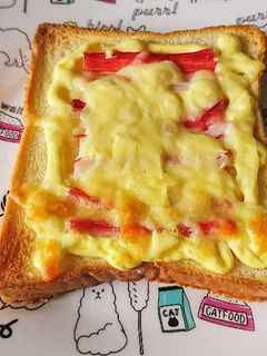 旨ウマ♪朝ごはん!カニかまチーズトースト-レシピのメイン写真