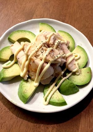 マヨ胸肉とアボカドのホットサラダ-レシピのメイン写真