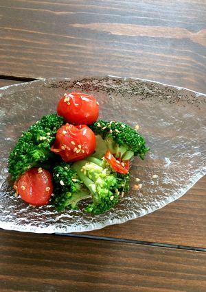 簡単☆ミニトマトとブロッコリーの胡麻和え-レシピのメイン写真