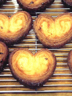 残ったパイ生地で! パルミエ palmier-レシピのメイン写真