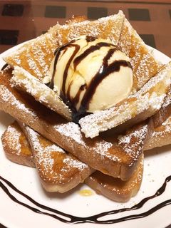 カフェで食べたお洒落なハニートースト-レシピのメイン写真