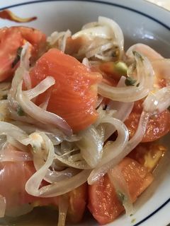 トマトのアンチョビ玉ねぎ和え-レシピのメイン写真