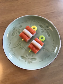 お弁当に☆カニカマピック刺し-レシピのメイン写真