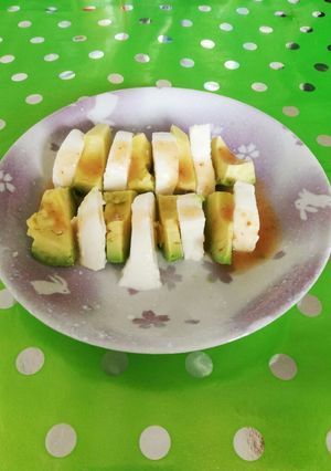 モッツァレラチーズとアボカドの簡単サラダ-レシピのメイン写真