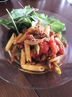 ココナッツオイル風味トマトソースのペンネ-レシピのメイン写真