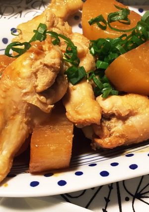 ずぼらさんの手羽元と大根の味噌煮-レシピのメイン写真