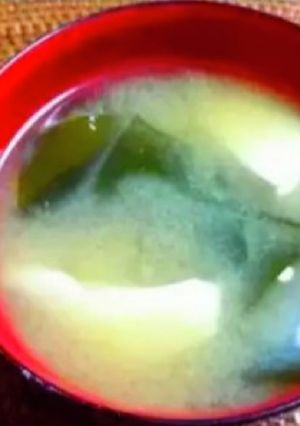 塩蔵わかめと豆富の味噌汁-レシピのメイン写真