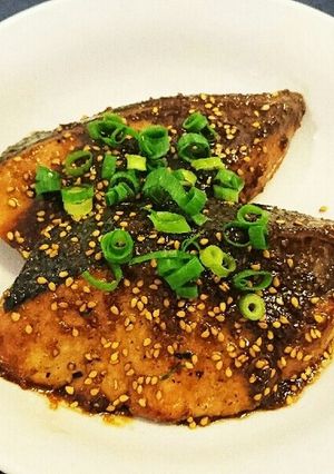 ぶりのゴマバター醤油煮-レシピのメイン写真