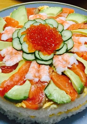 サーモンとアボカドのお寿司ケーキ-レシピのメイン写真