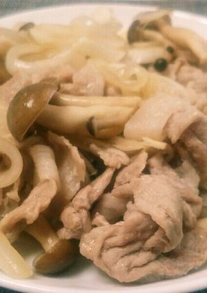 簡単！美味しい！酢玉ねぎ豚肉しめじ炒め-レシピのメイン写真