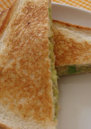 ツナメルト＋アボカドのホットサンド-レシピのメイン写真