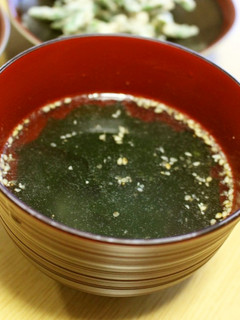 お湯を注ぐだけ♪W出汁のわかめスープ-レシピのメイン写真