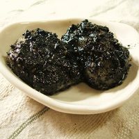 基本からアレンジまで！思わずつくりたくなる「黒ごまもち」のレシピ集