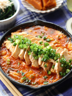 韓国風❤️ピリ辛鶏のキムチ煮込み-レシピのメイン写真