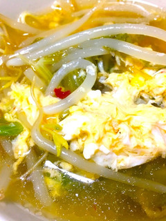 セロリの葉ともやしのエスニック風スープ-レシピのメイン写真