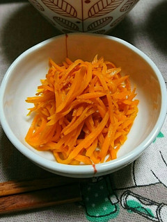 お弁当にぴったり☆人参の胡麻油炒め-レシピのメイン写真