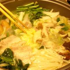 รูปของ おいしい塩なべ。