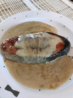 洋食屋風♡鮭ソテーのバタークリームソース-レシピのメイン写真