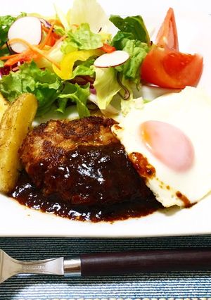 肉汁でソースも♬定番ハンバーグ♡-レシピのメイン写真