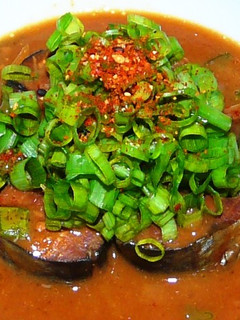 煮魚にネギと七味唐辛子-レシピのメイン写真
