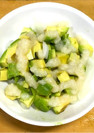 ☆簡単激うま！玉ねぎとアボカドの塩麹和え-レシピのメイン写真