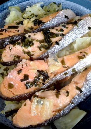 キャベツと鮭とワカメの酒蒸し-レシピのメイン写真