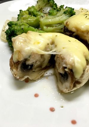 バターがじゅわ〜☆マッシュルームの肉詰め-レシピのメイン写真