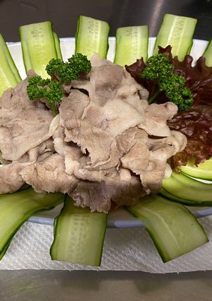 蒜泥白肉（￼￼豚肉とニンニクソース和え）-レシピのメイン写真