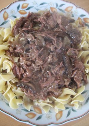 スロークッカーでビーフストロガノフ-レシピのメイン写真