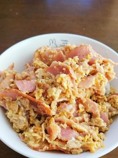 ずぼらランチ。ベーコン卵丼-レシピのメイン写真