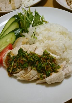 フライパン1つで2品♪茹で鶏のタイ風ご飯-レシピのメイン写真