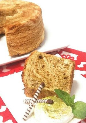粉末緑茶と黒蜜のマーブル米粉シフォン-レシピのメイン写真