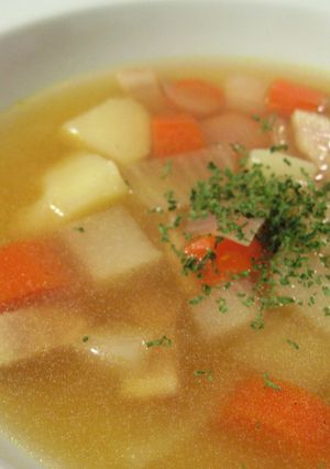 【根菜たっぷり】あったかコンソメスープ-レシピのメイン写真