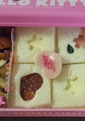 可愛くて簡単！型抜きサンドイッチ弁当♪-レシピのメイン写真