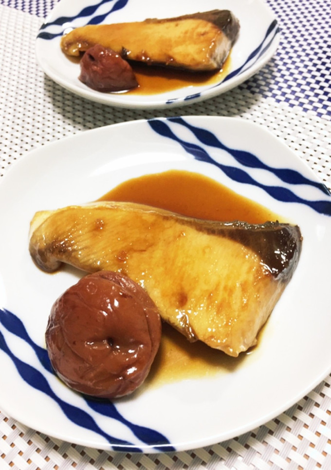 フライパンで簡単♪ぶりの梅干し照り焼き-レシピのメイン写真