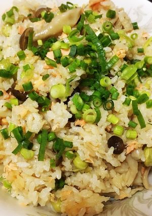 鮭とキノコの炊き込みご飯-レシピのメイン写真