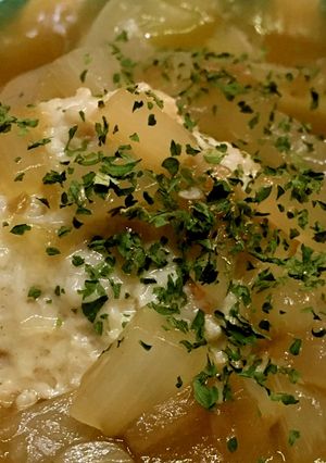 ★玉ネギと鶏ミンチ煮込み キャンプ-レシピのメイン写真