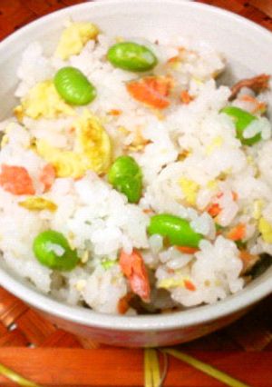 鮭と卵と枝豆ご飯♪-レシピのメイン写真